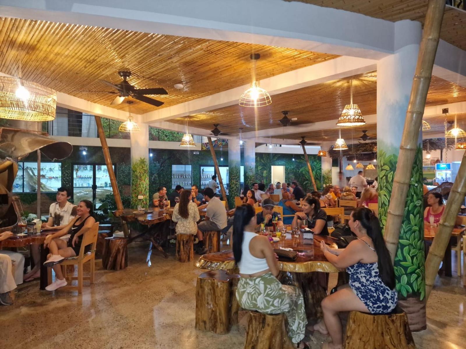 Bonding Coffee Roaster Cafe & Hotel Кепос Екстериор снимка